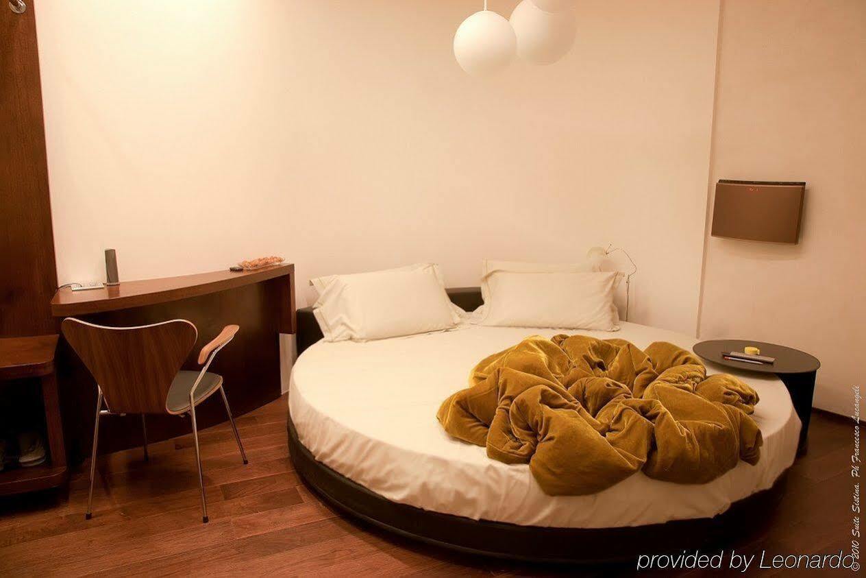 Acomodação com café da manhã  Suitesistina For Brave Lovers Roma